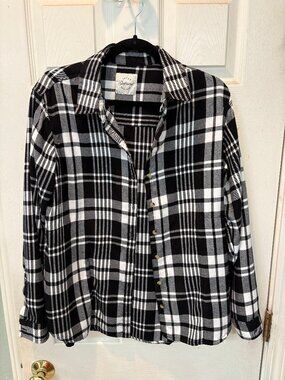Jachs Girlfriend Black White Plaid Flannel Button Down Shirt Size Medium